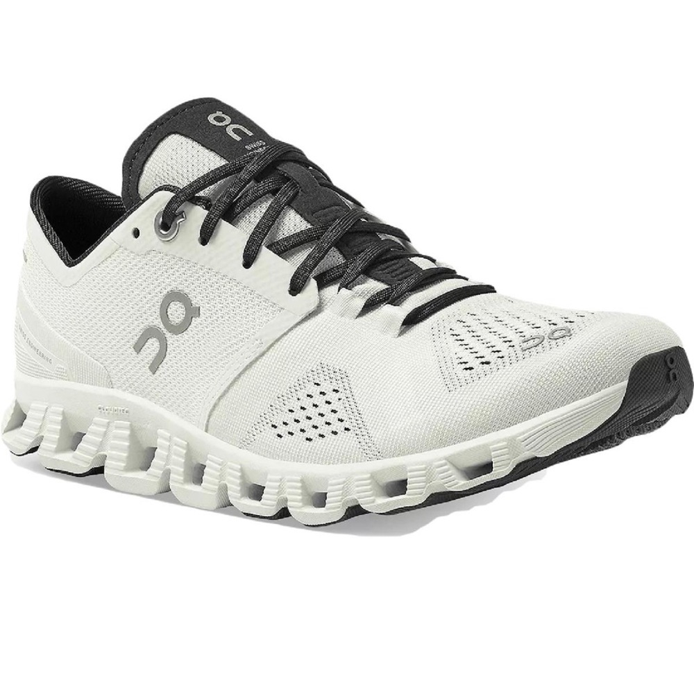 On Cloud X Womens Running Shoes - Size 9.5